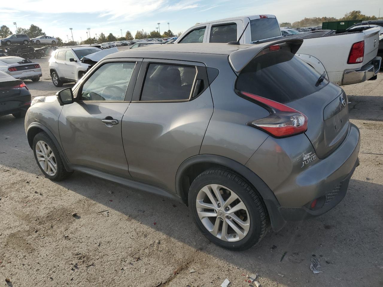 2015 Nissan Juke S - Image 2