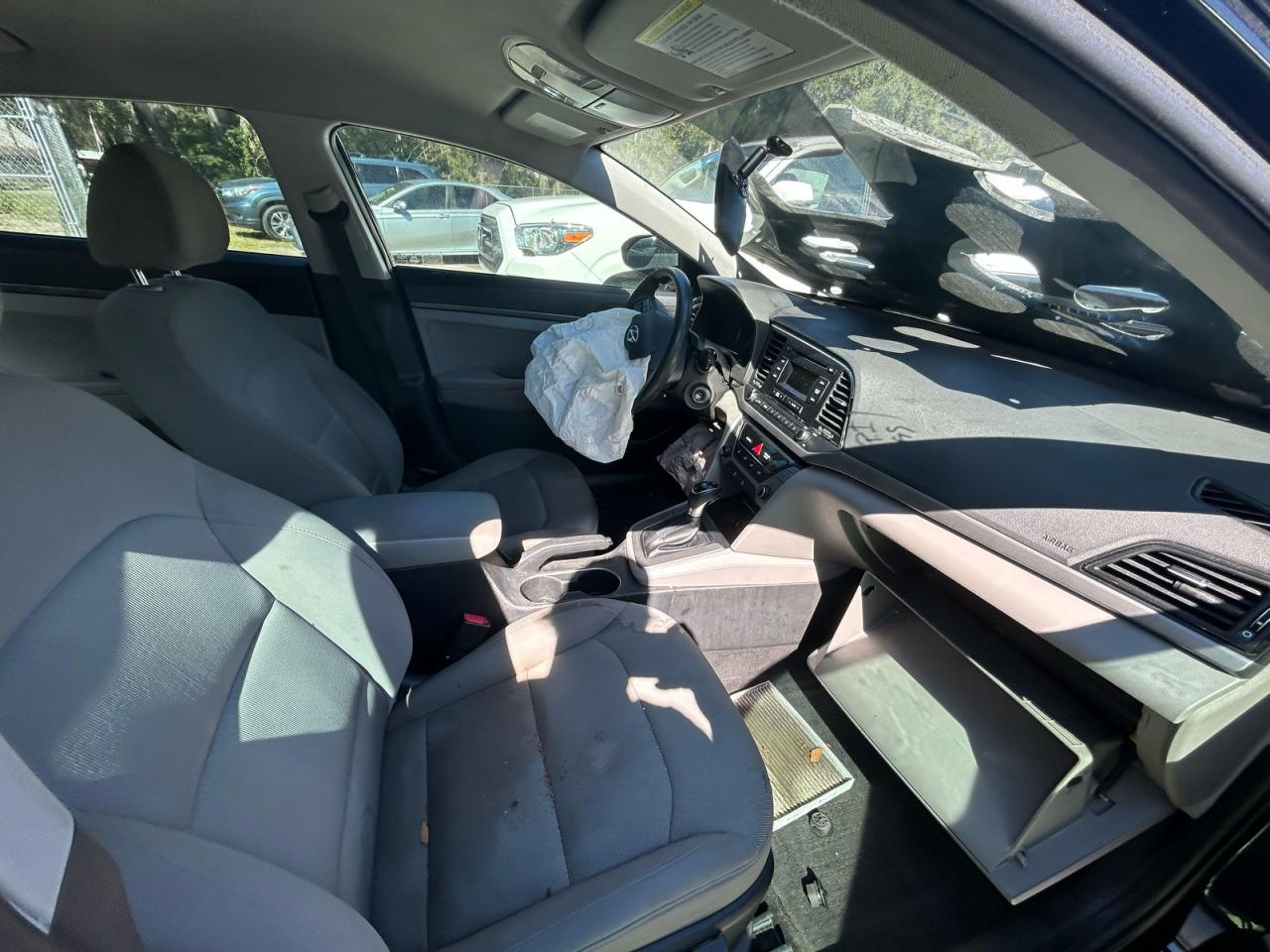 2018 Hyundai Elantra Se - Фото 5