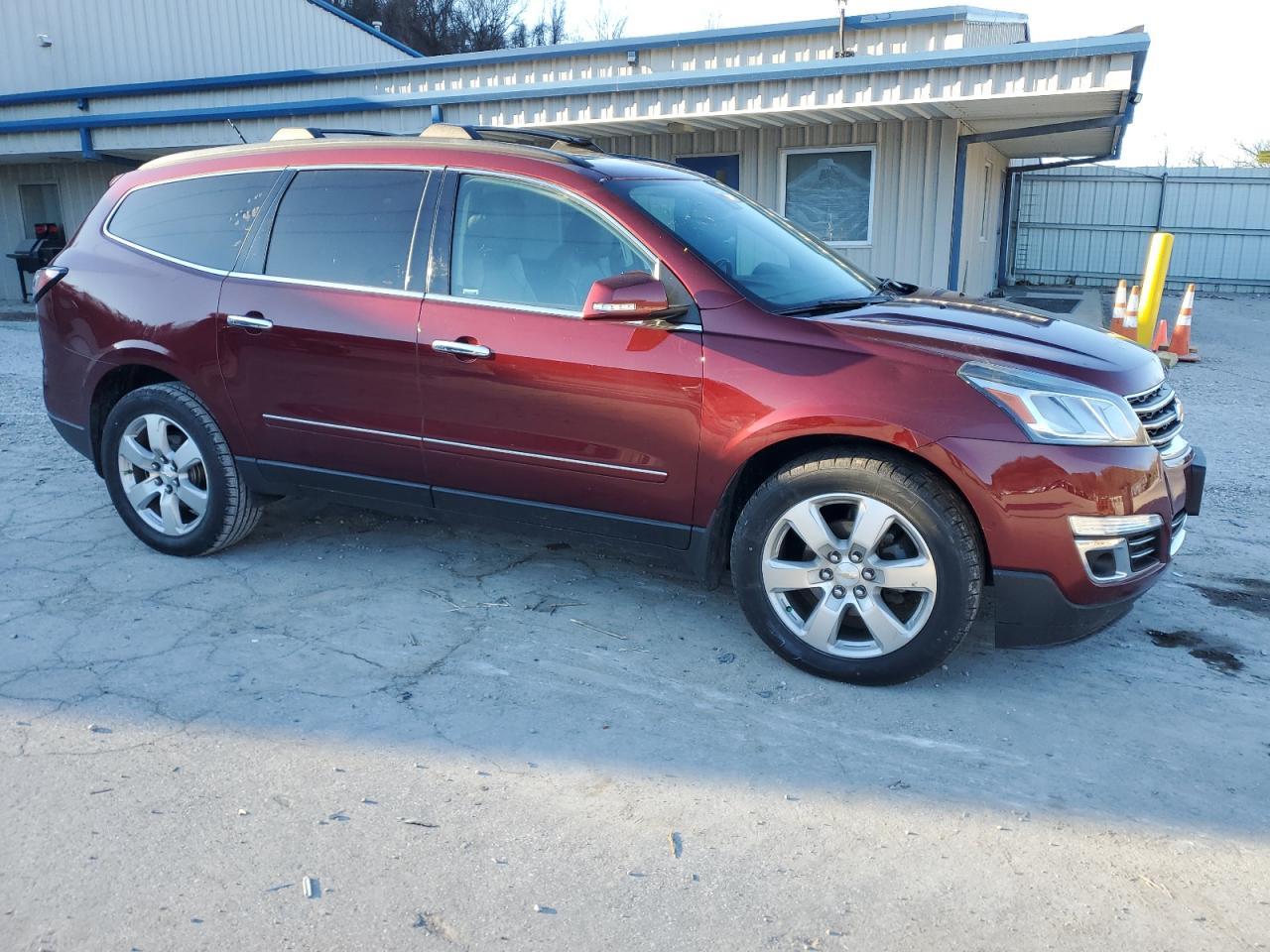 2017 Chevrolet Traverse Premier - Фото 4