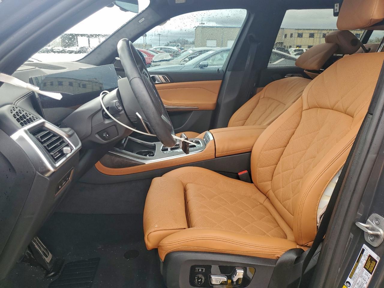 2024 BMW X7 xDrive40I - Image 7