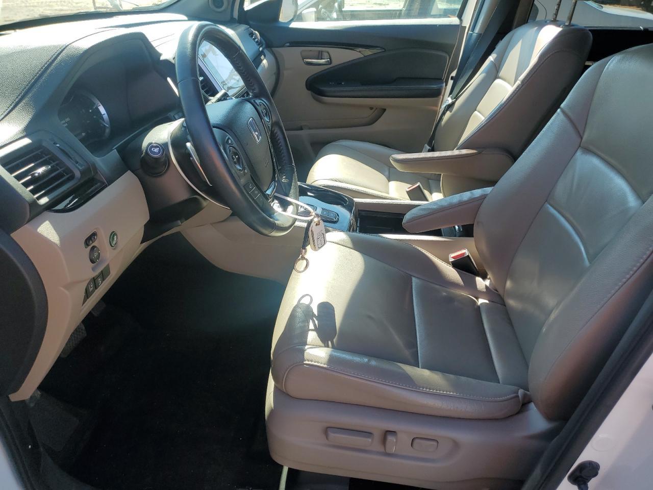 2017 Honda Pilot Touring - Image 7