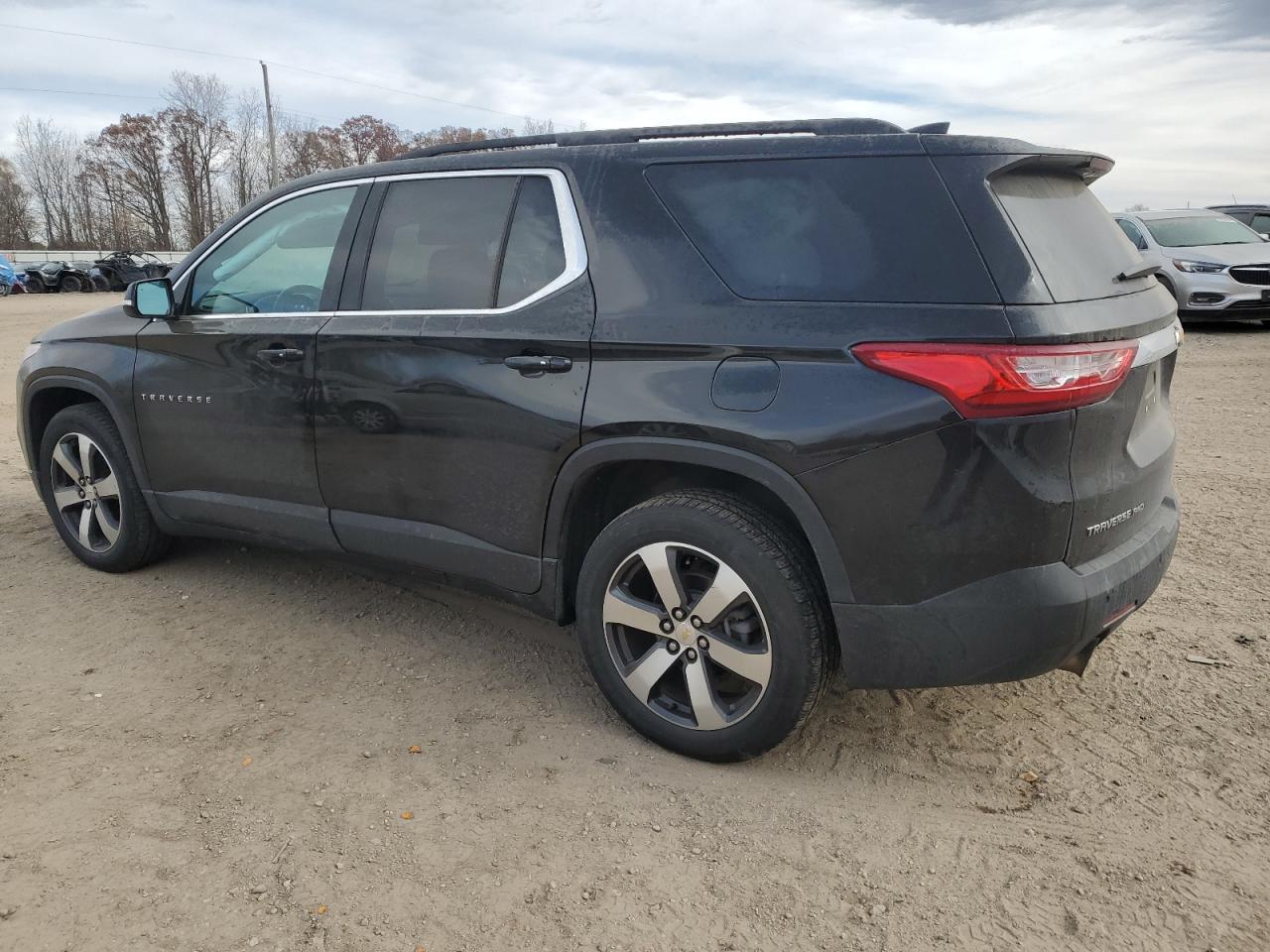2019 Chevrolet Traverse Lt - Фото 2