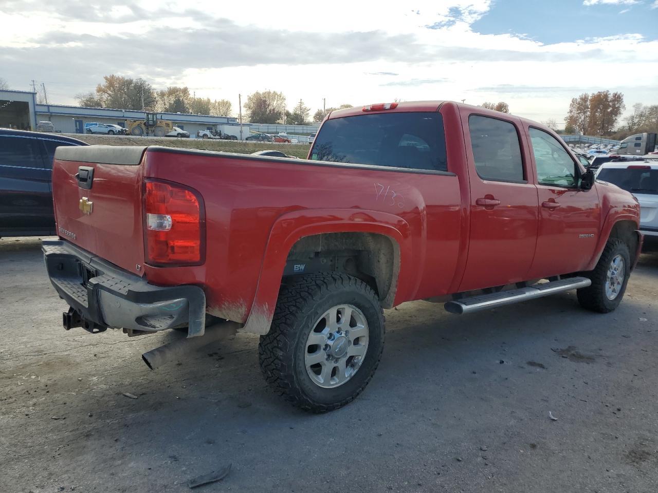 2012 Chevrolet Silverado K2500 Heavy Duty Lt - Image 3