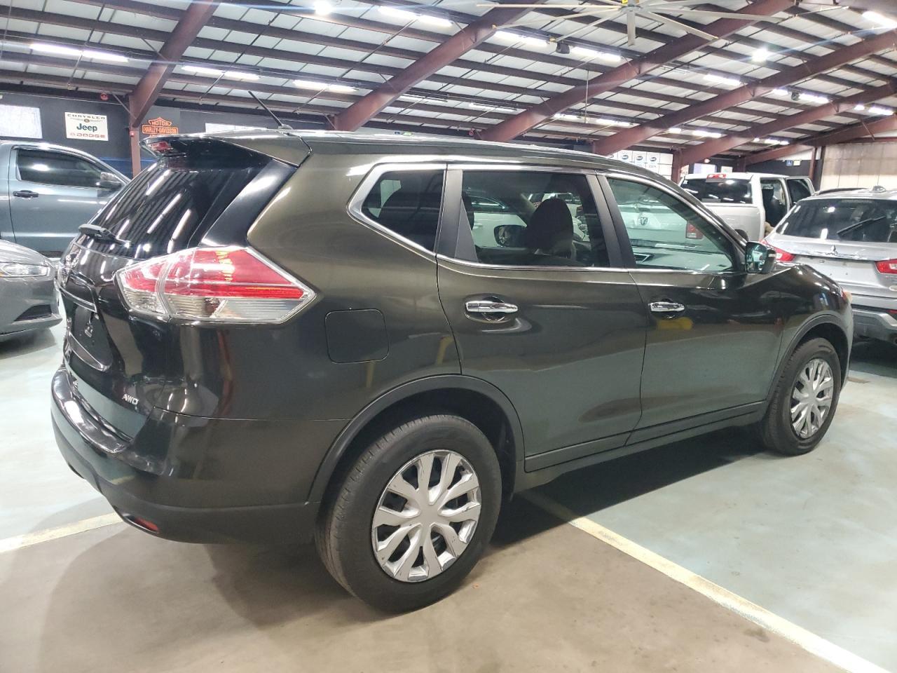 2015 Nissan Rogue S - Фото 3