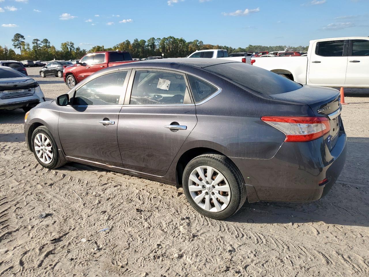 2014 Nissan Sentra S - Фото 2
