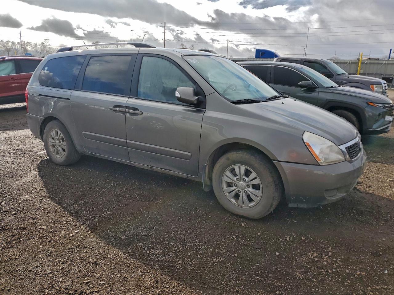 2012 Kia Sedona Lx - Фото 4