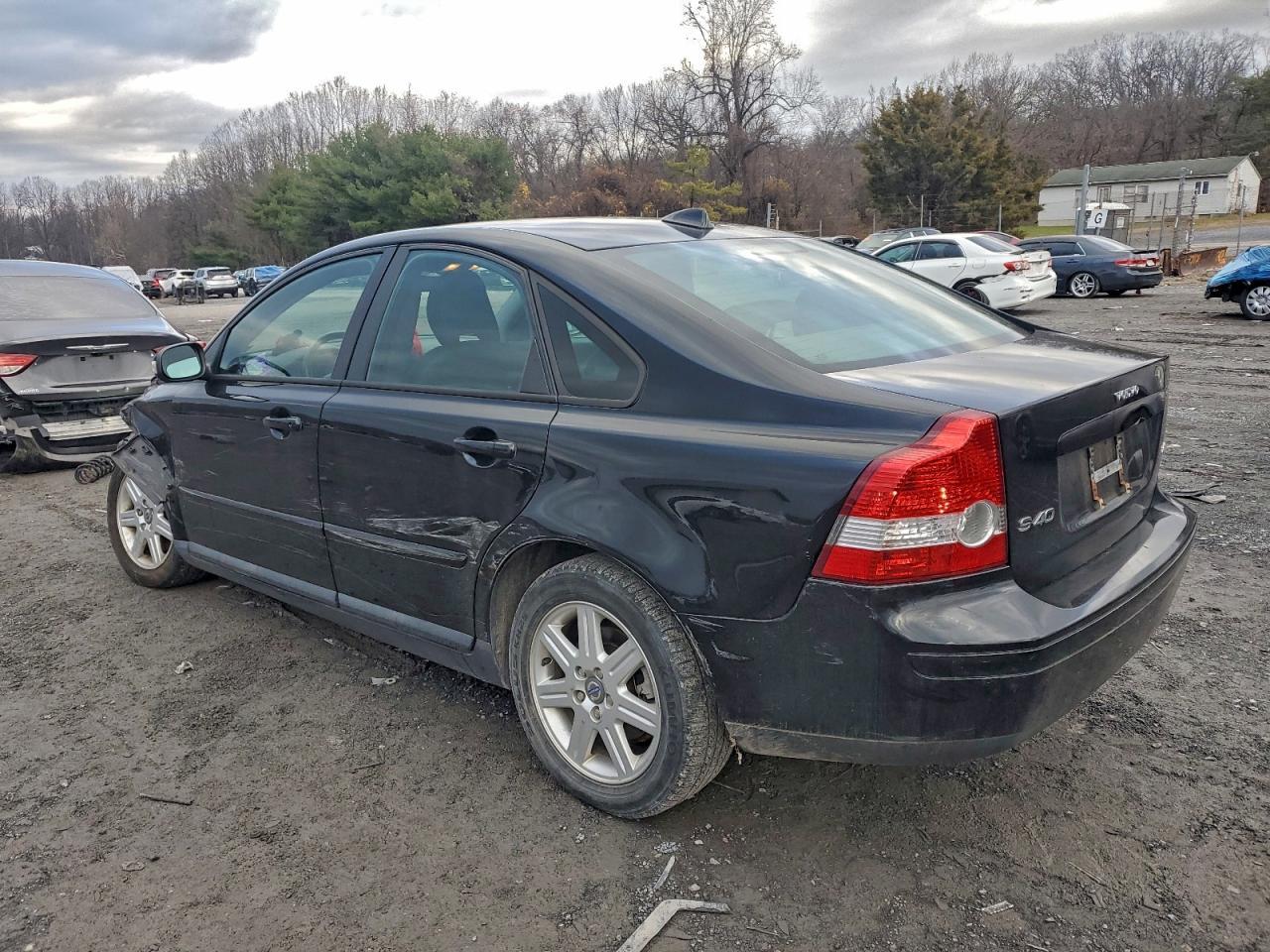 2007 Volvo S40 2.4I - Image 2