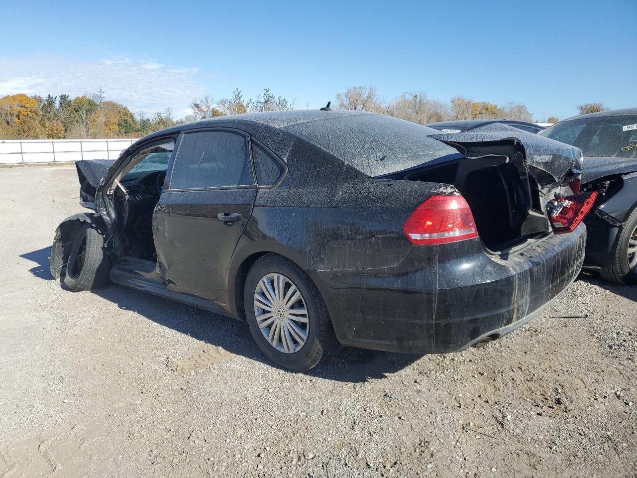 2014 Volkswagen Passat S - Фото 2