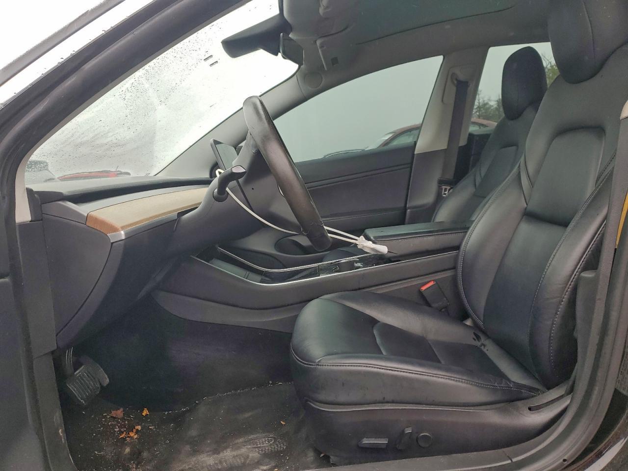 2020 Tesla Model 3 - Image 7