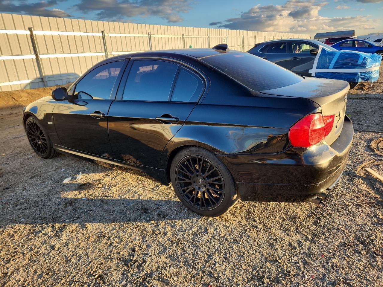 2010 BMW 328 I Sulev - Image 2