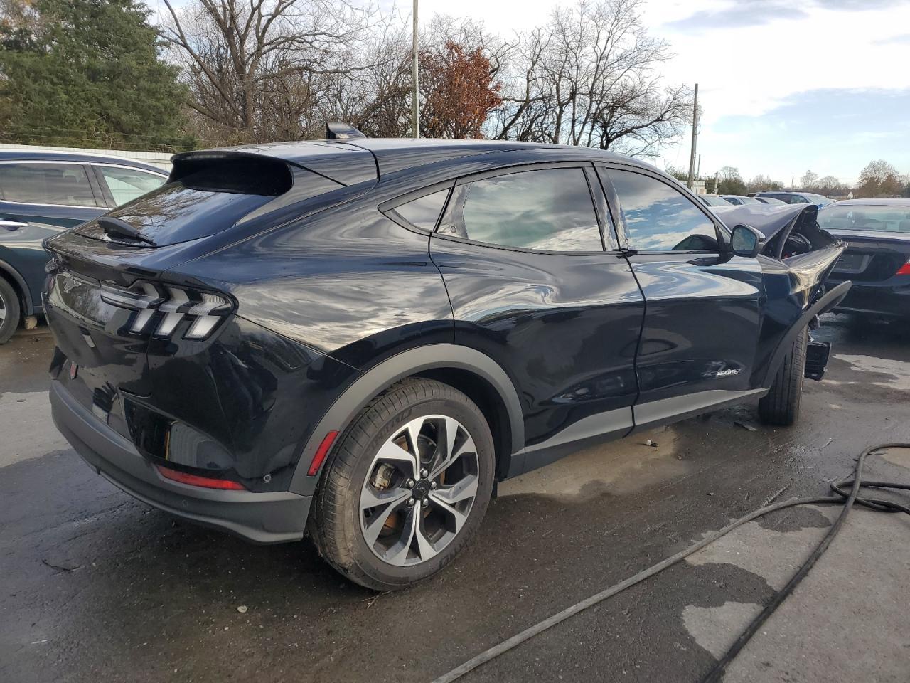 2024 Ford Mustang Mach-E Select - Фото 3