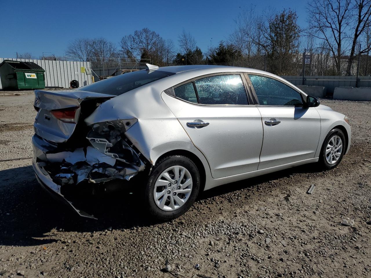 2017 Hyundai Elantra Se - Image 3