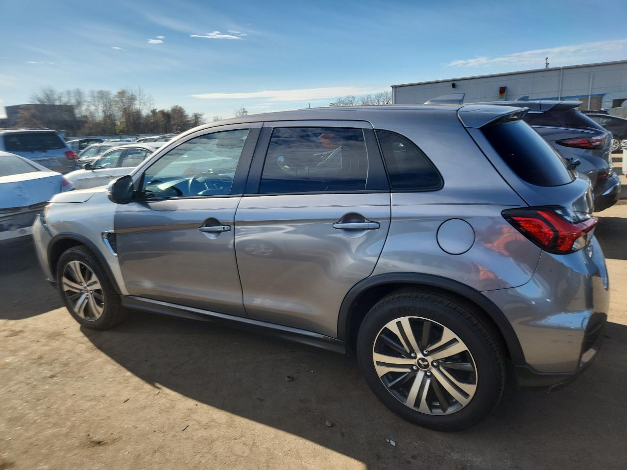 2020 Mitsubishi Outlander Sport Es - Фото 2