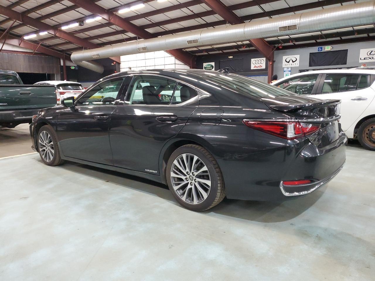 2021 Lexus Es 300H - Фото 2