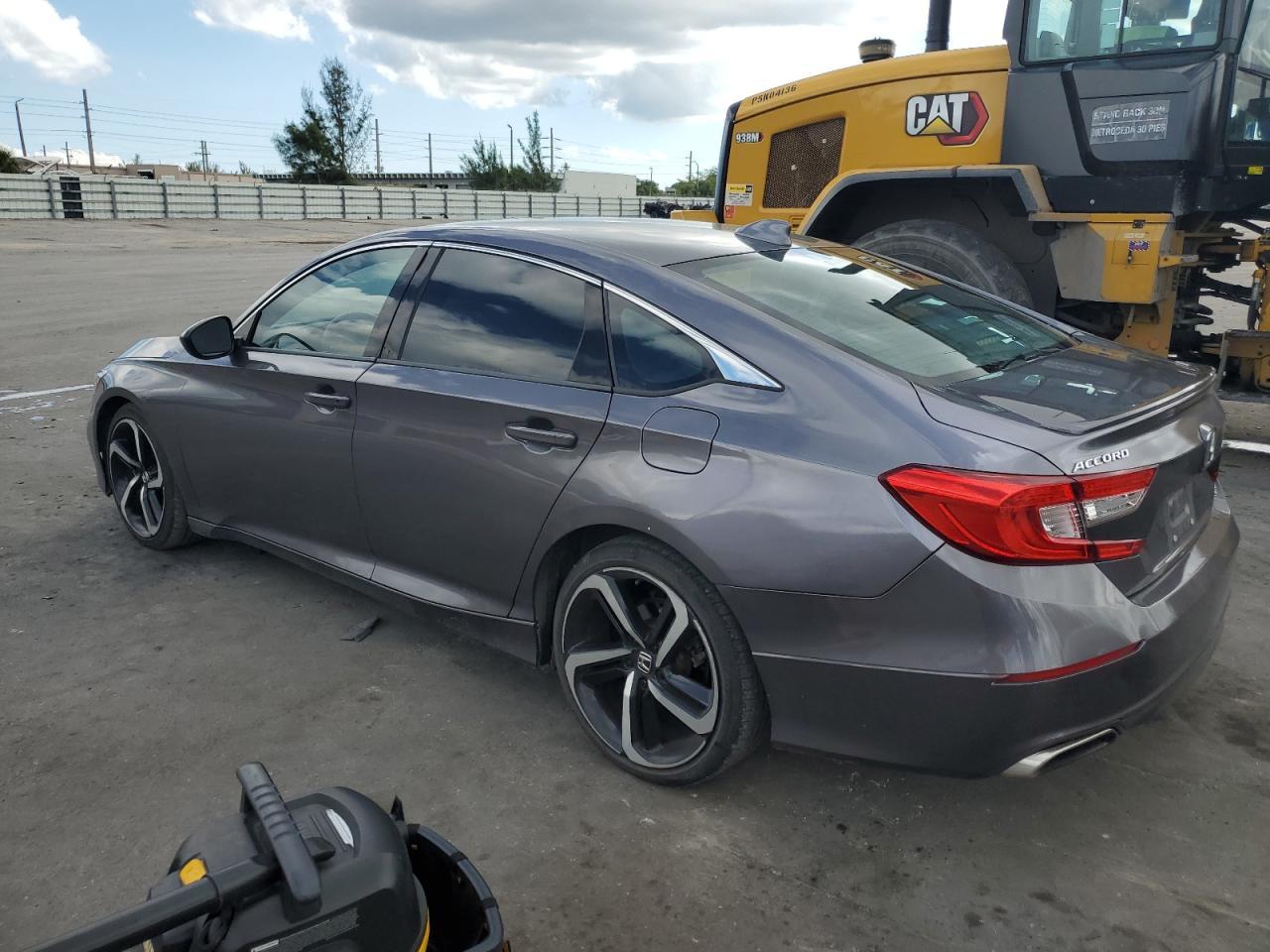 2018 Honda Accord Sport - Фото 2