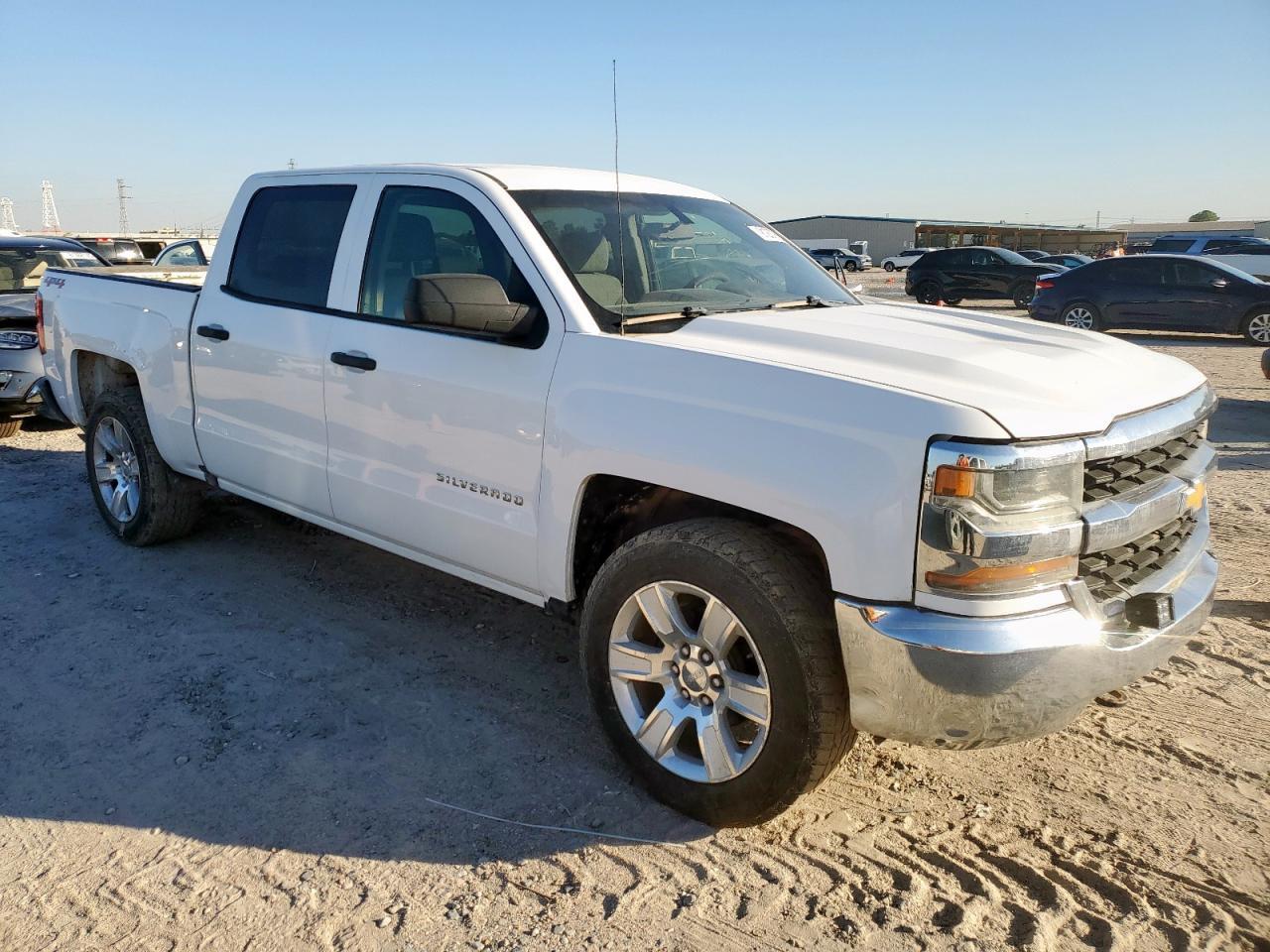 2018 Chevrolet Silverado K1500 - Фото 4