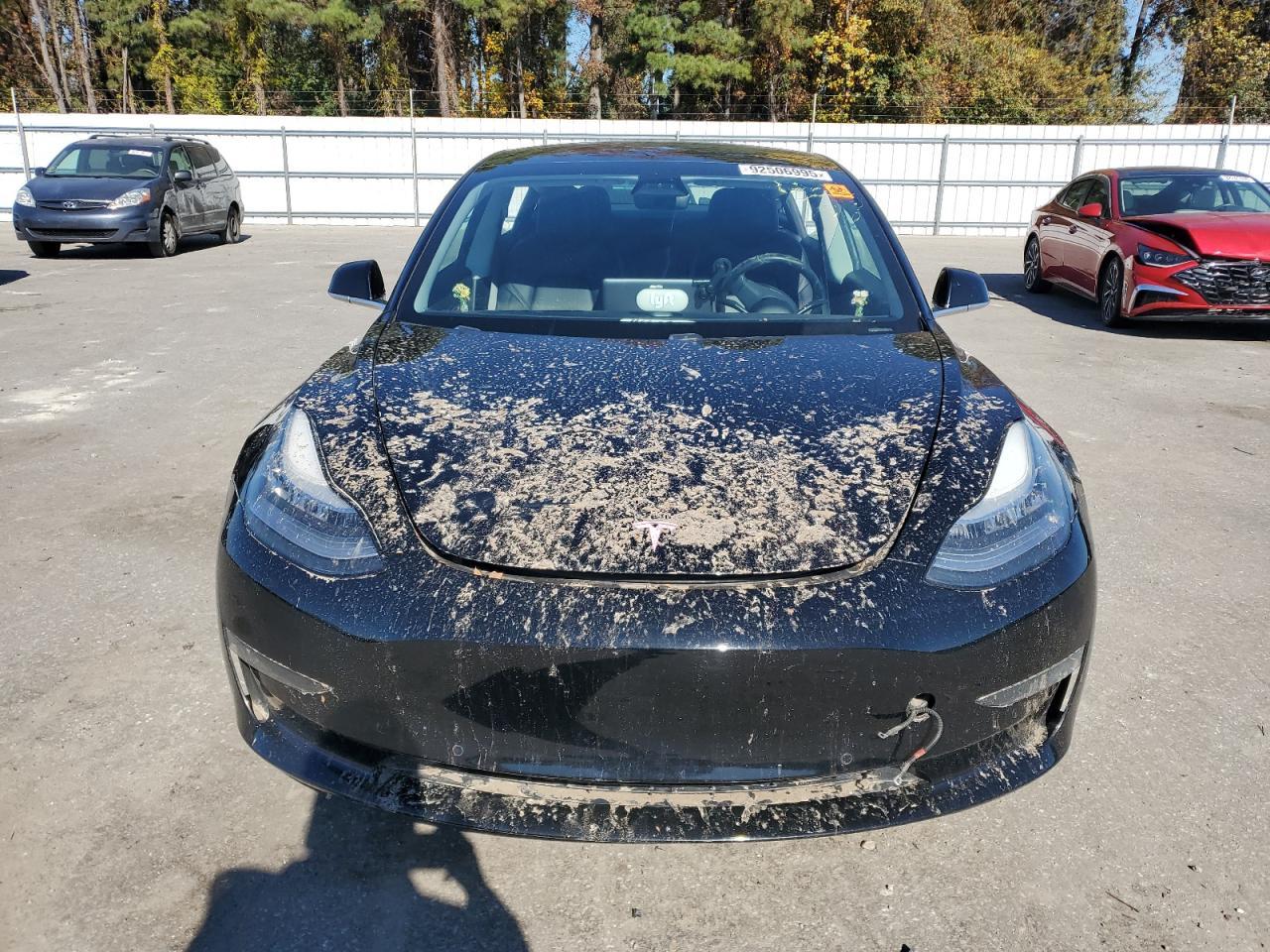 2019 Tesla Model 3 - Image 5