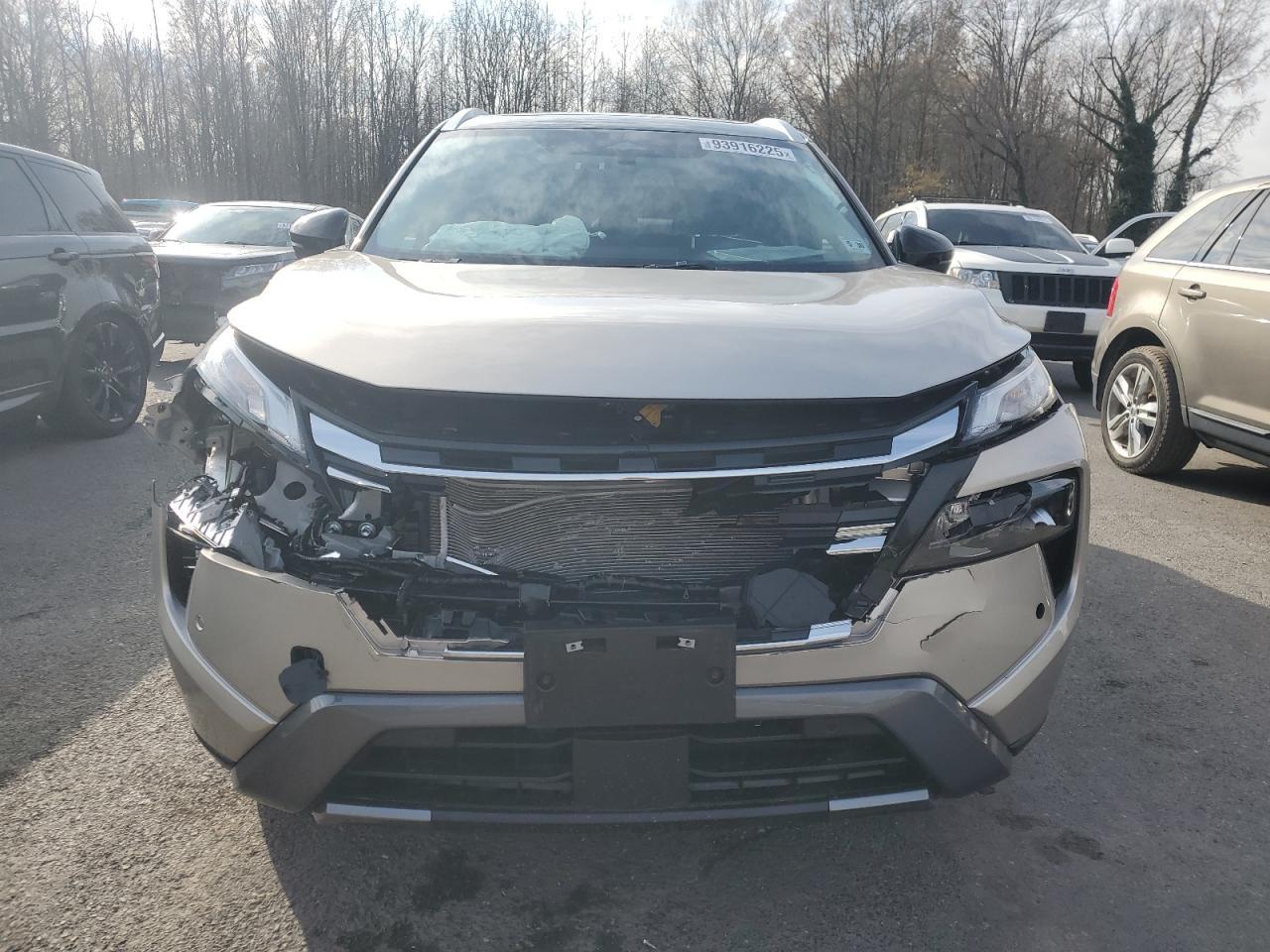 2025 Nissan Rogue Sl - Image 5