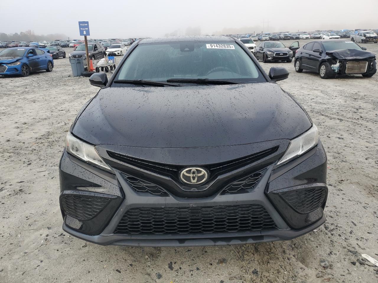 2022 Toyota Camry Le - Image 5
