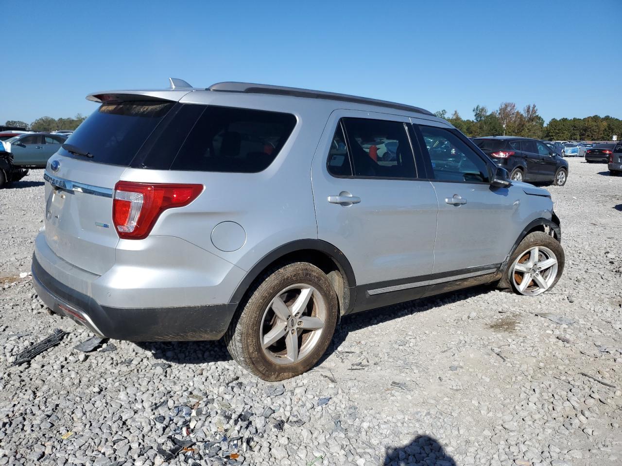 2016 Ford Explorer Xlt - Image 3