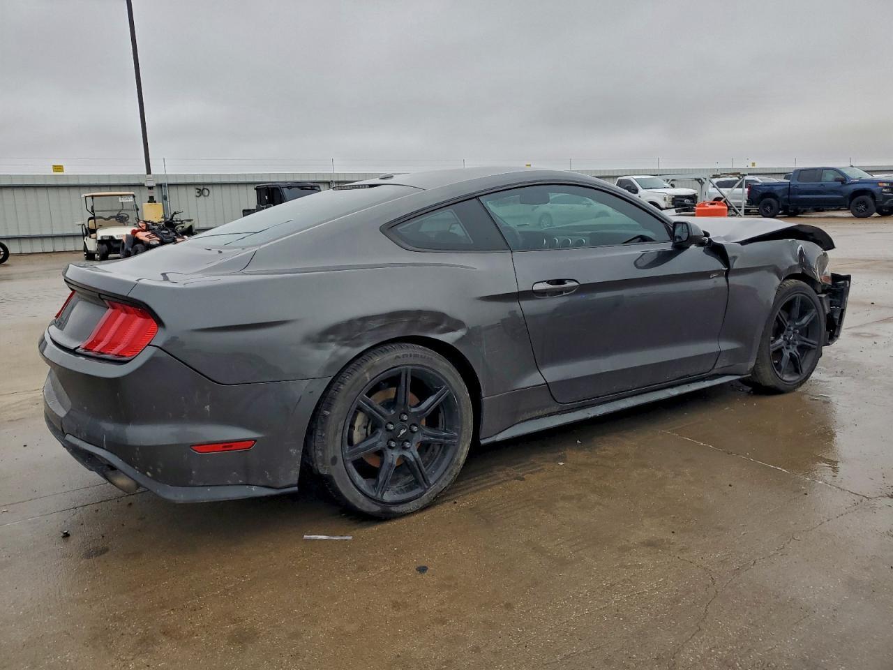 2020 Ford Mustang - Image 5