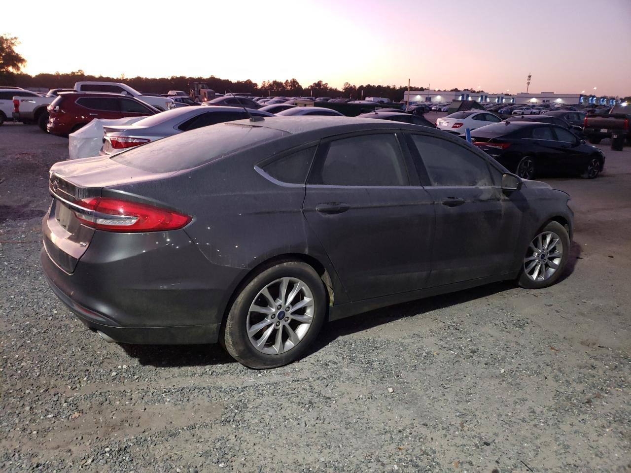 2017 Ford Fusion Se - Фото 3