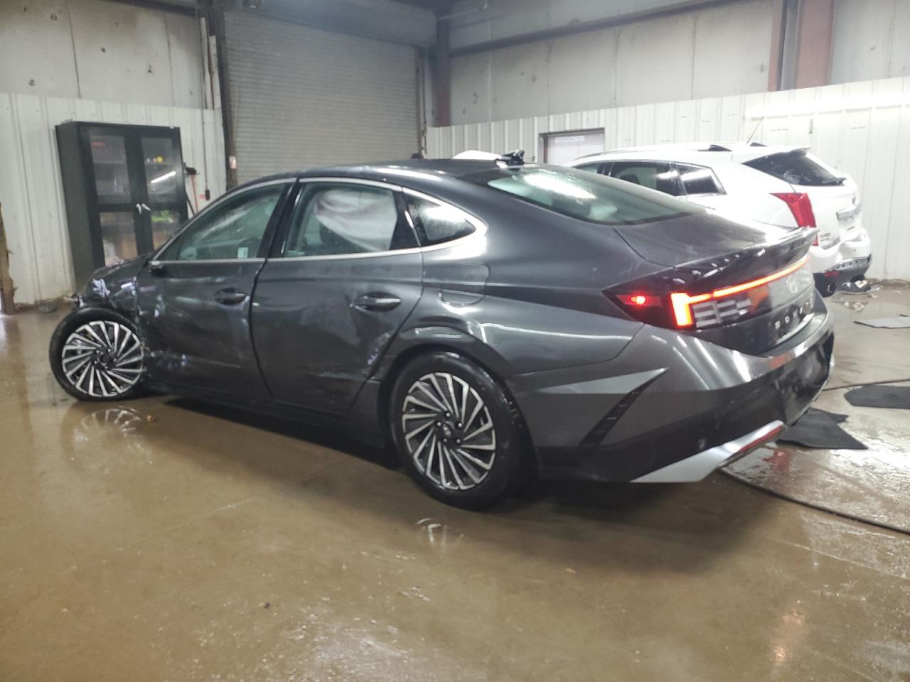 2024 Hyundai Sonata Hybrid - Фото 2