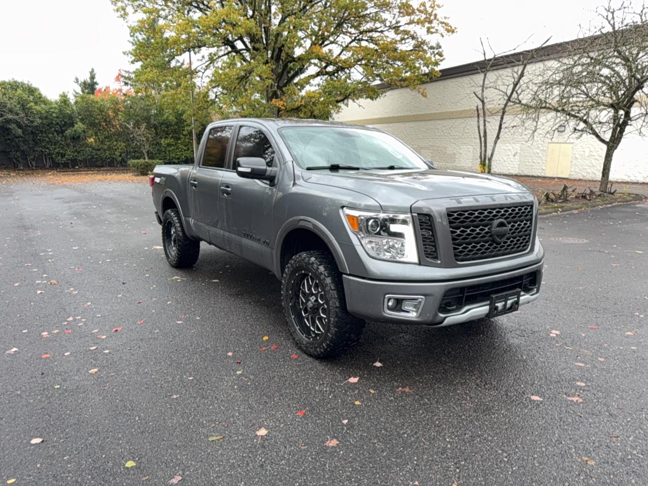 2019 Nissan Titan Sv