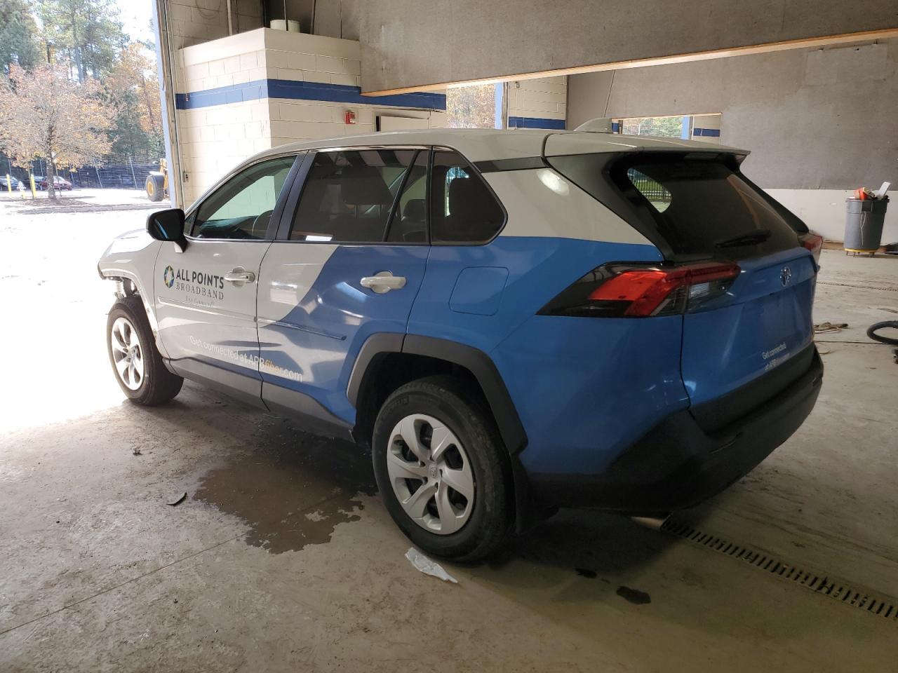 2022 Toyota Rav4 Le - Фото 2