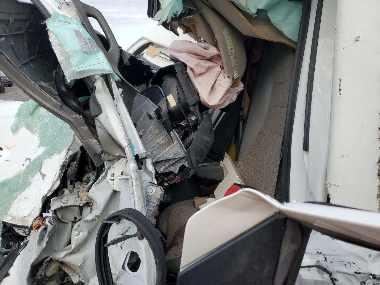 2019 Chevrolet Express Delivery Truck - Image 7