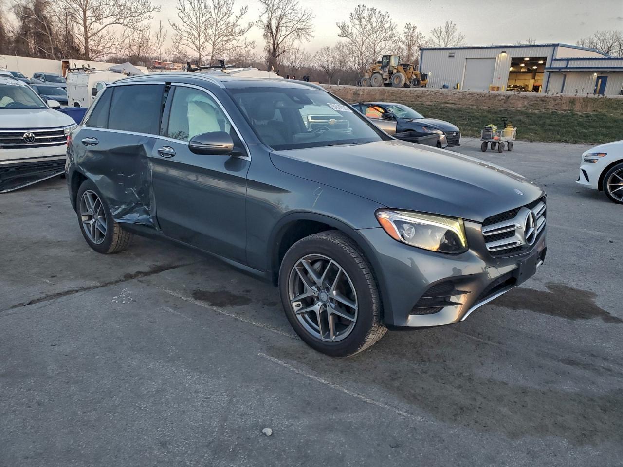 2016 Mercedes-Benz Glc 300 4Matic - Image 4