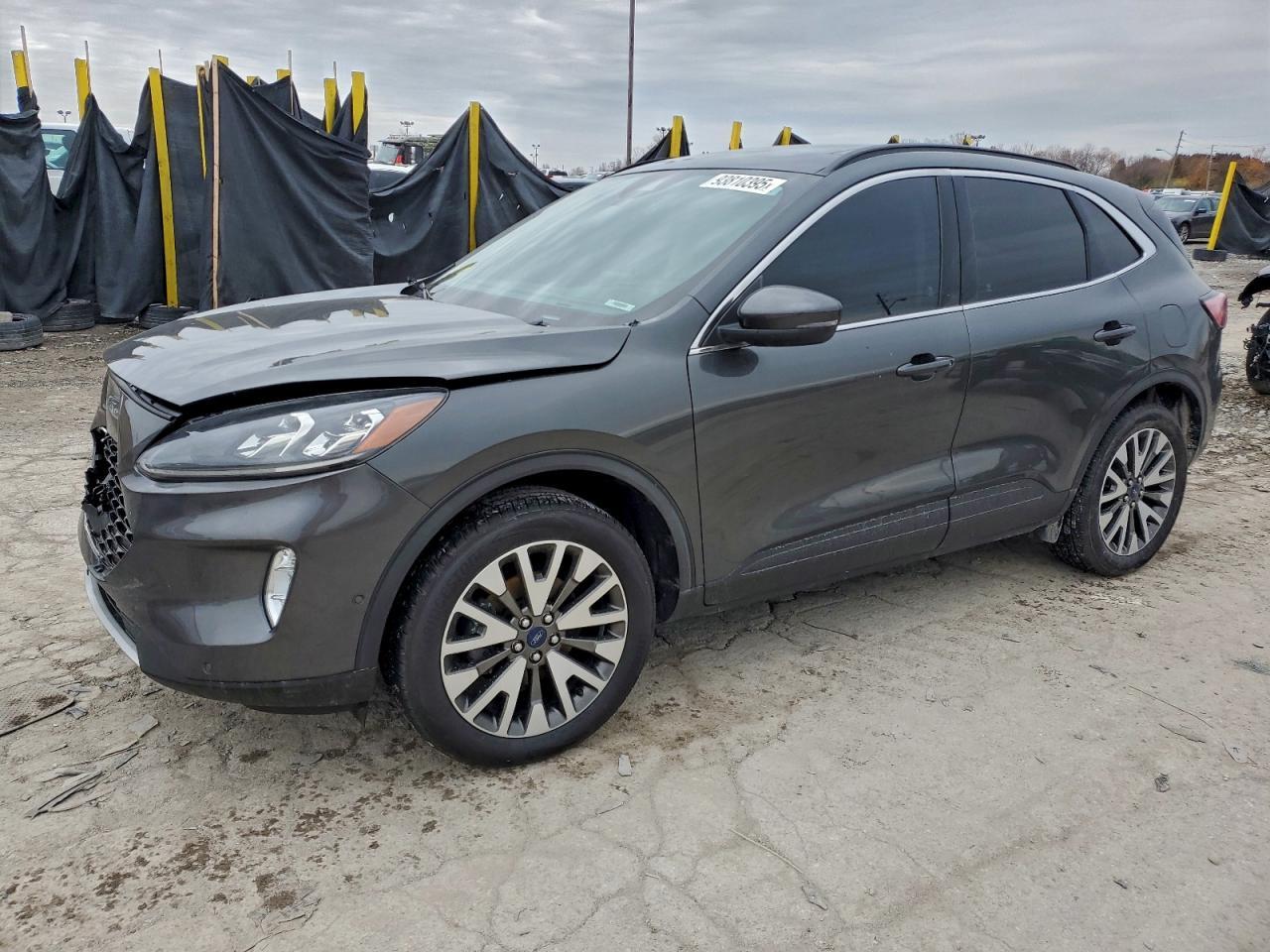 2020 Ford Escape Titanium