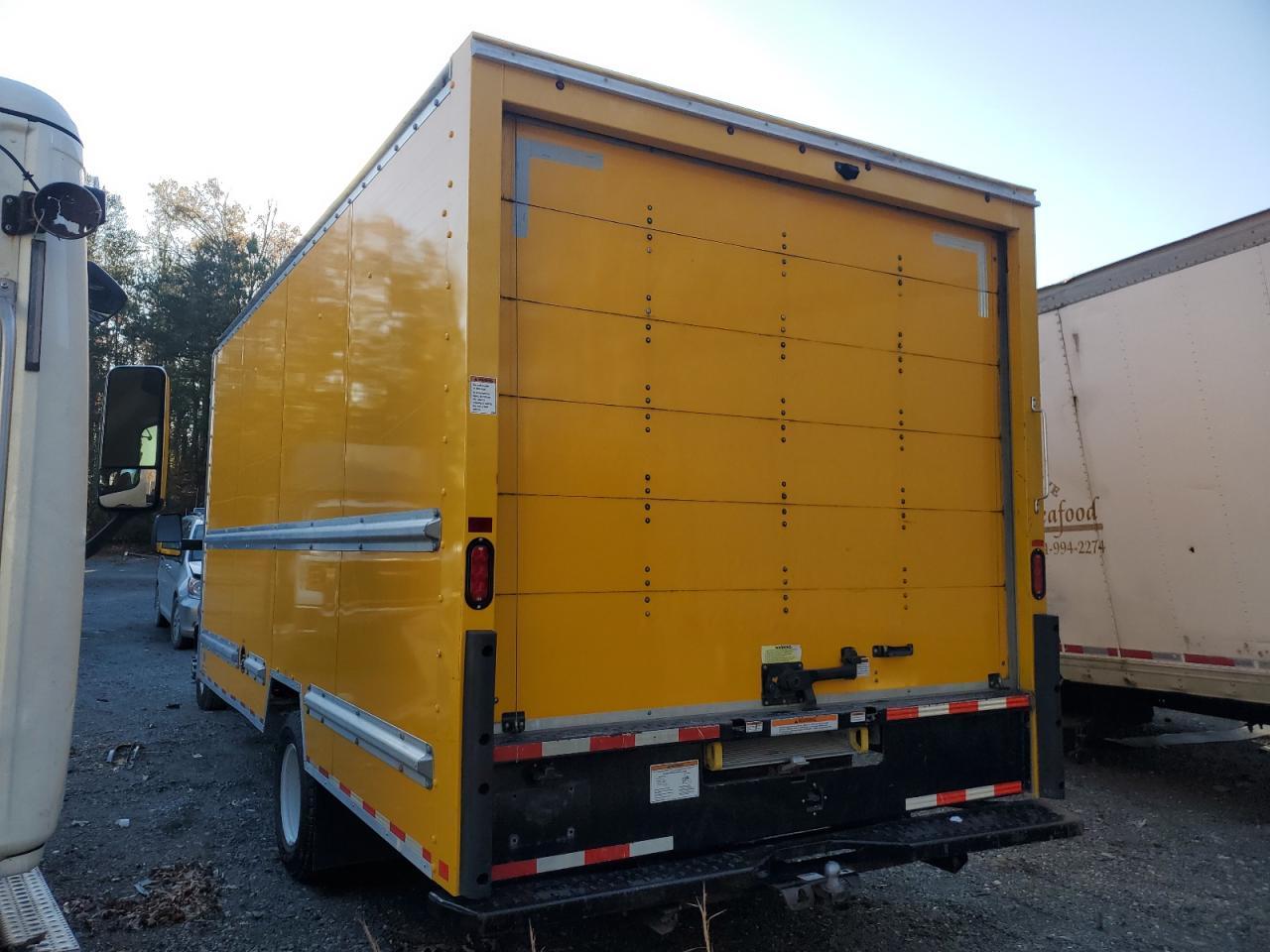 2023 GMC Savana Cutaway G3500 - Фото 2