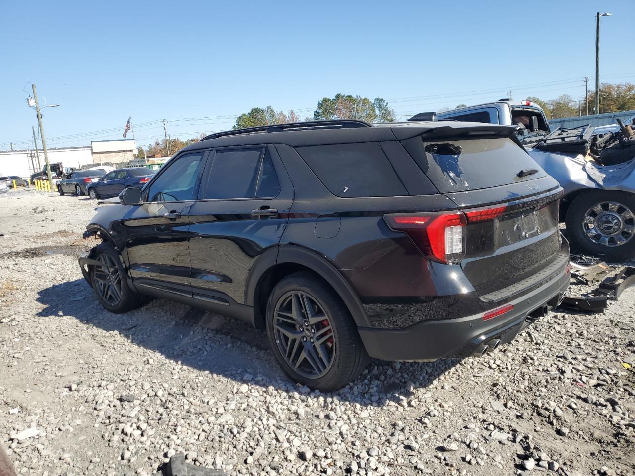 2025 Ford Explorer St - Фото 2