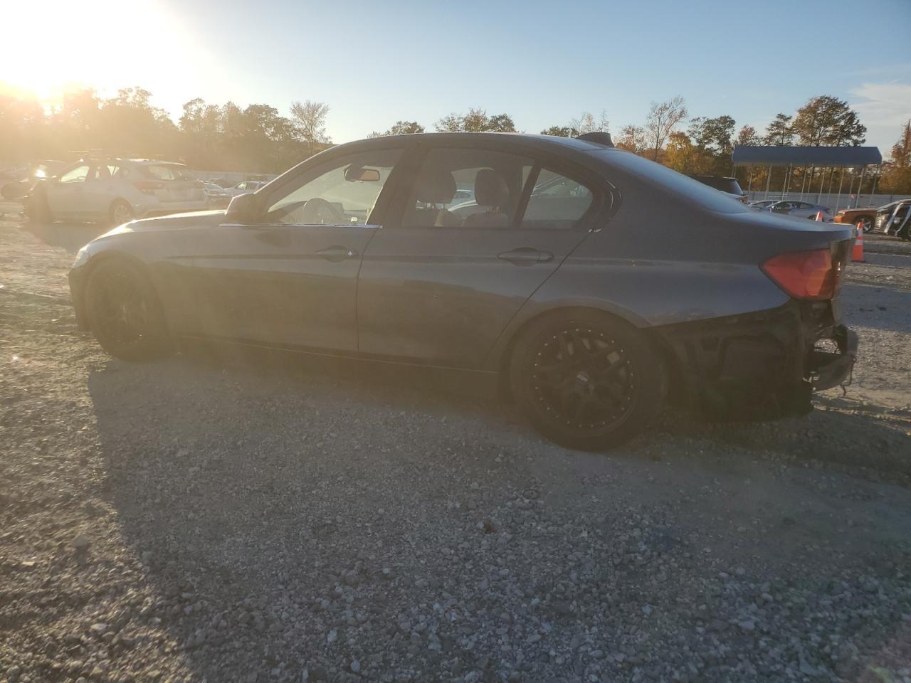 2013 BMW 335 Xi - Фото 2