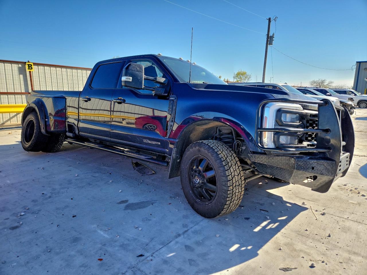 2024 Ford F350 Super Duty - Фото 4