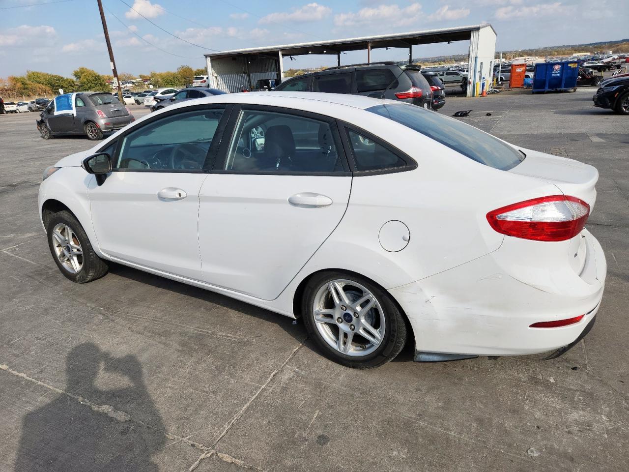 2019 Ford Fiesta Se - Image 2