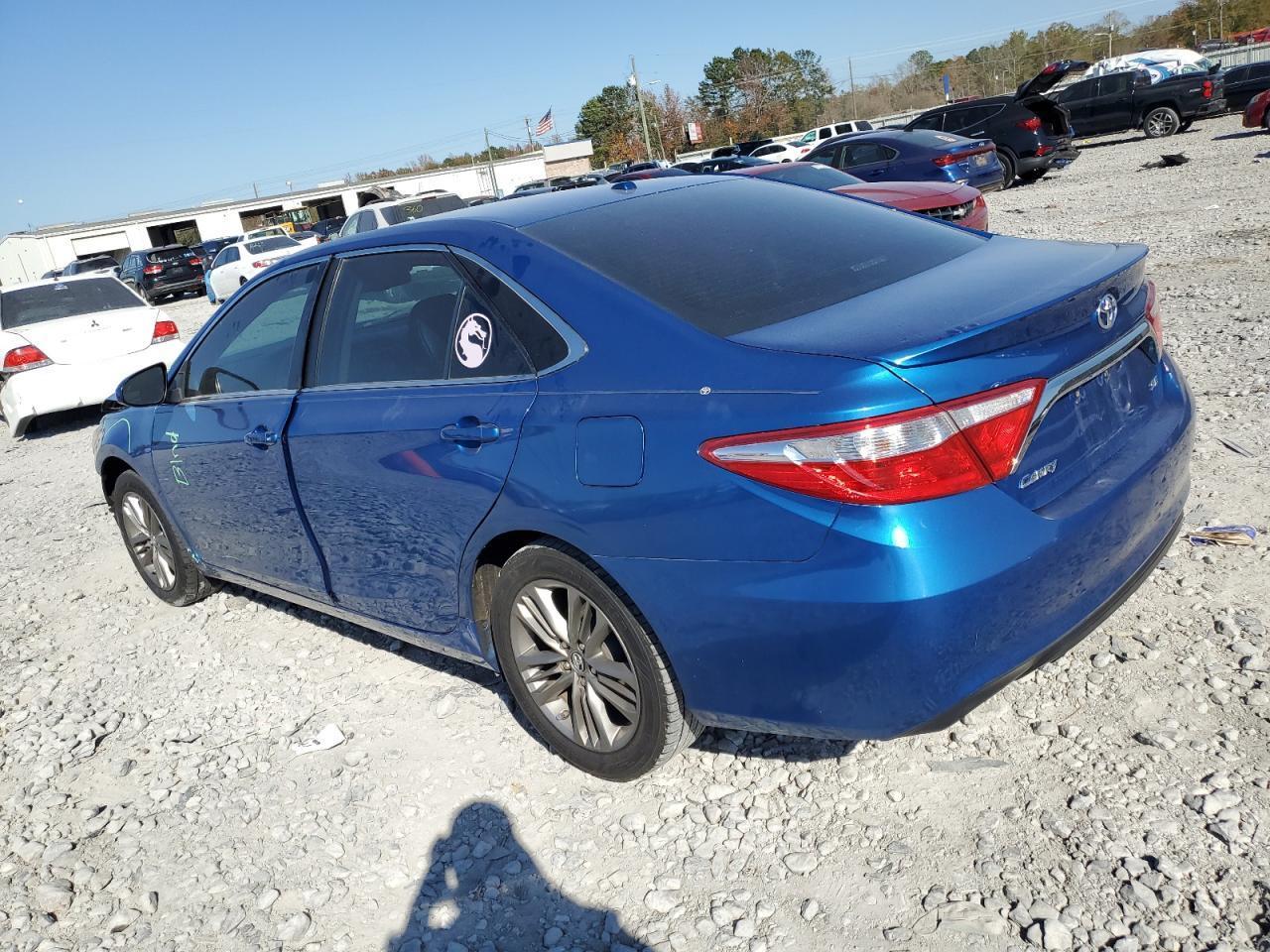 2017 Toyota Camry Le - Фото 2