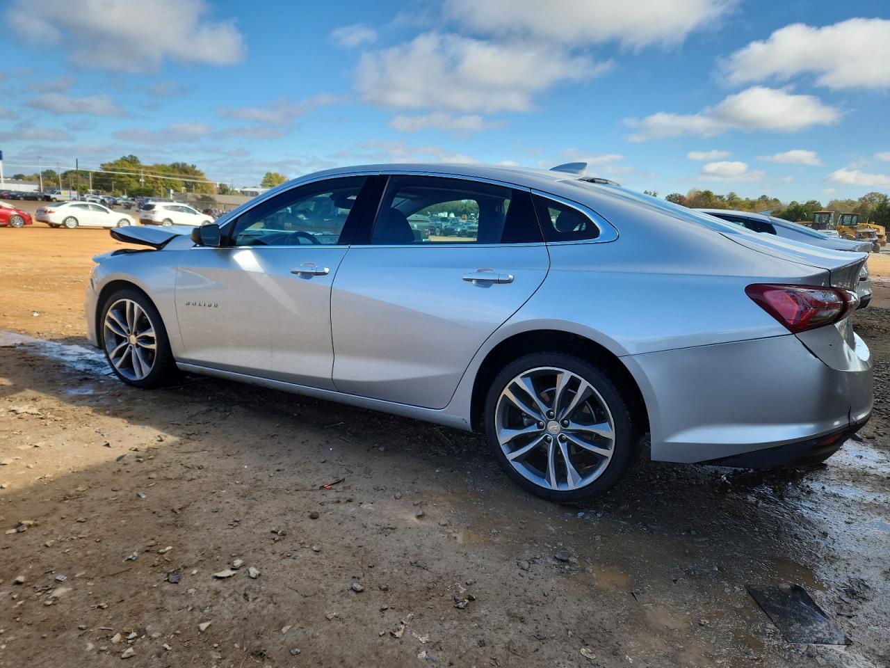 2022 Chevrolet Malibu Lt - Фото 2