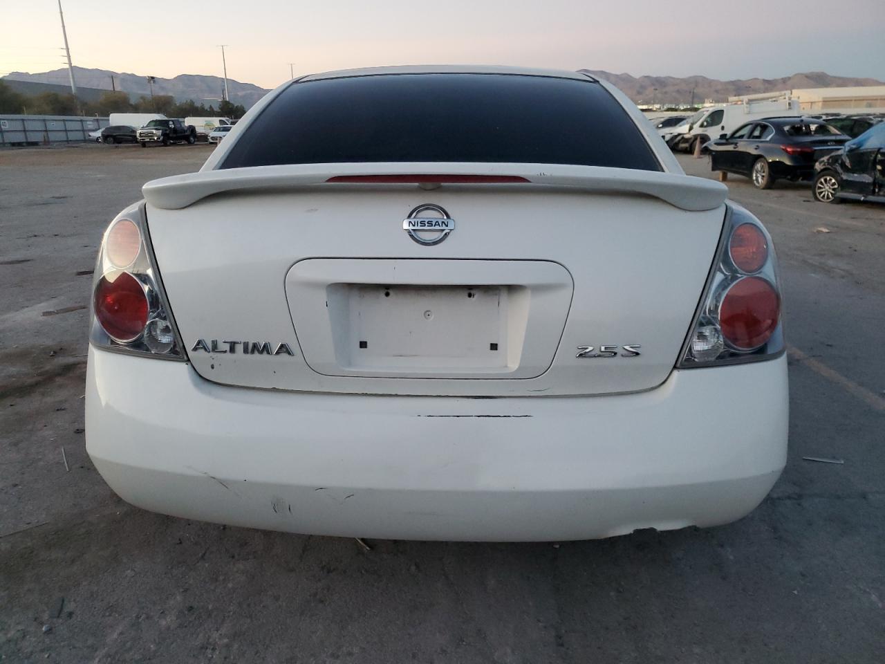 2005 Nissan Altima S - Image 6