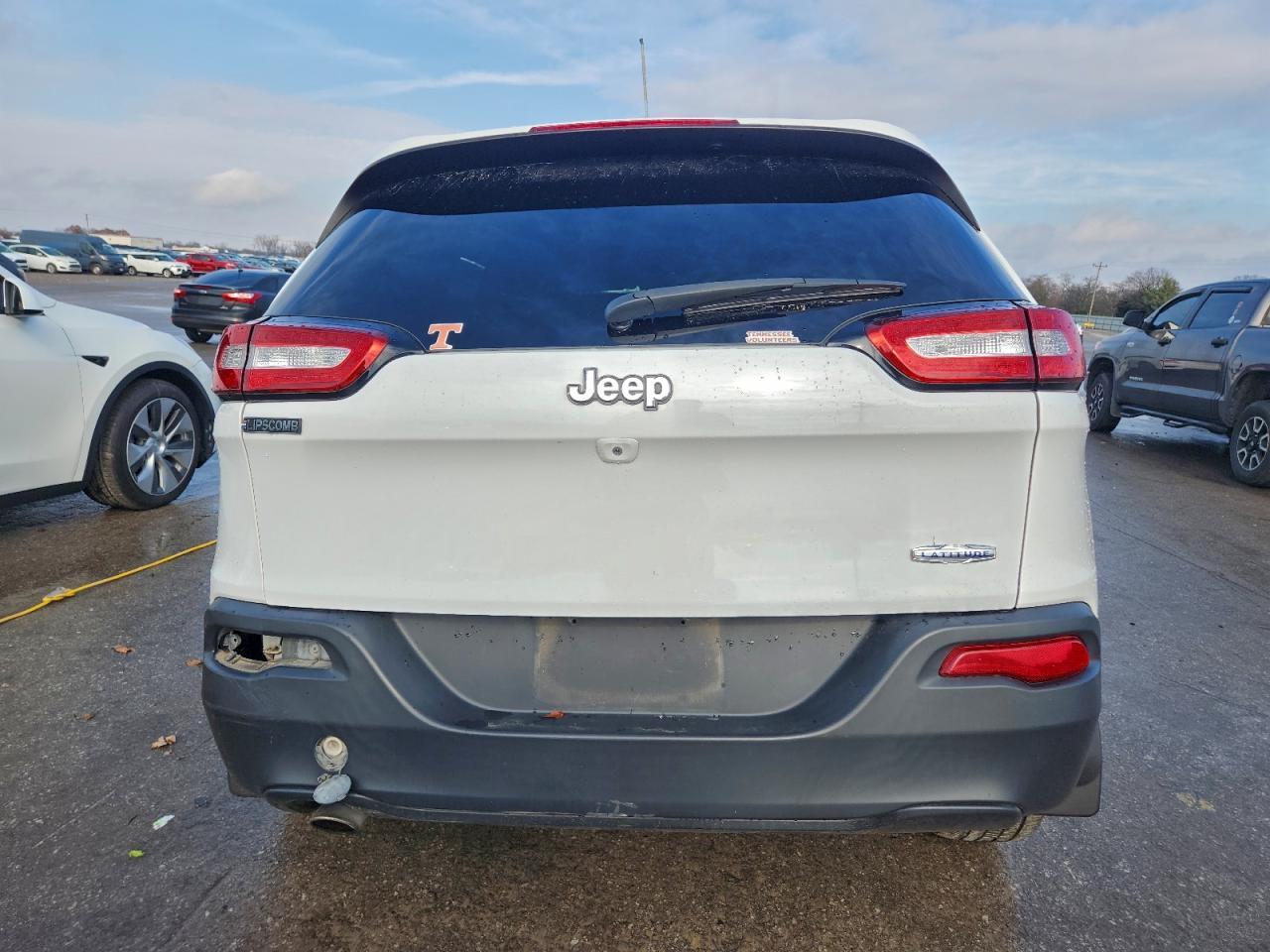 2016 Jeep Cherokee Latitude - Image 6