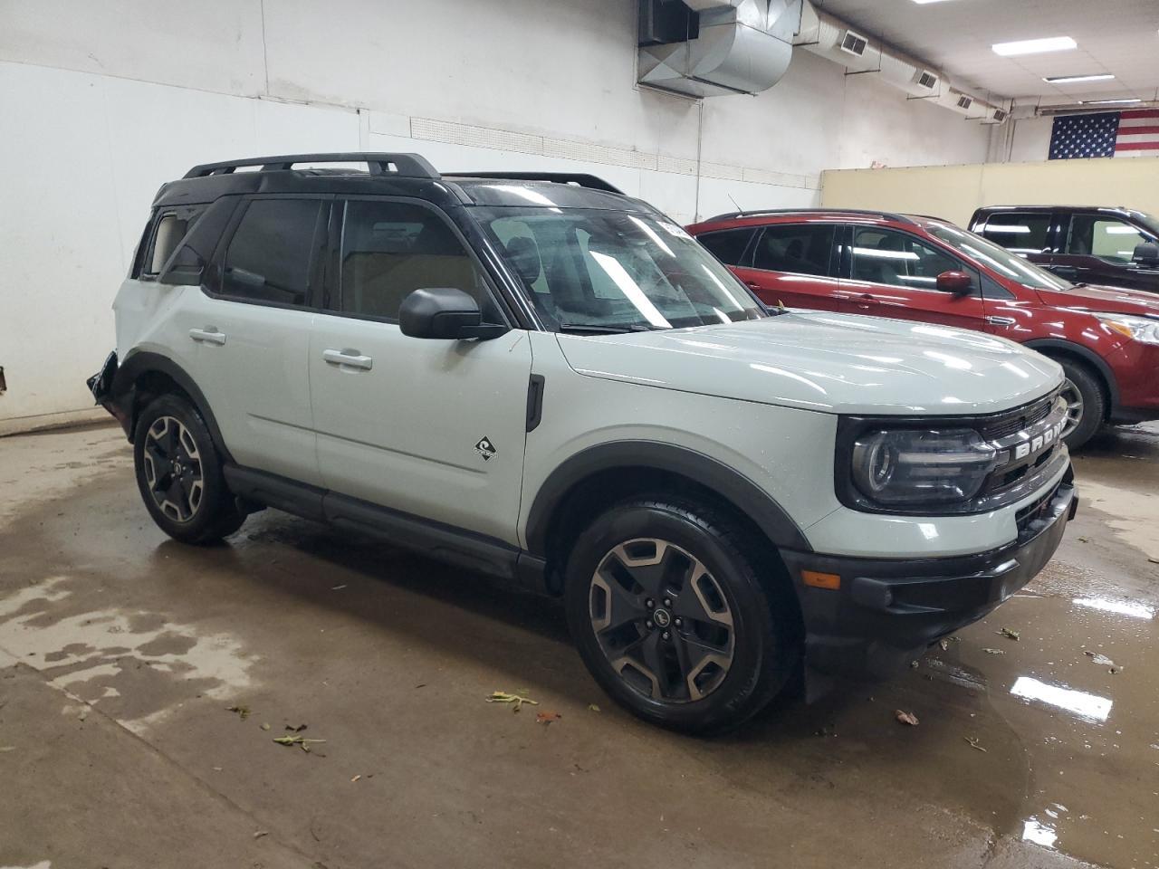2022 Ford Bronco Sport Outer Banks - Image 4