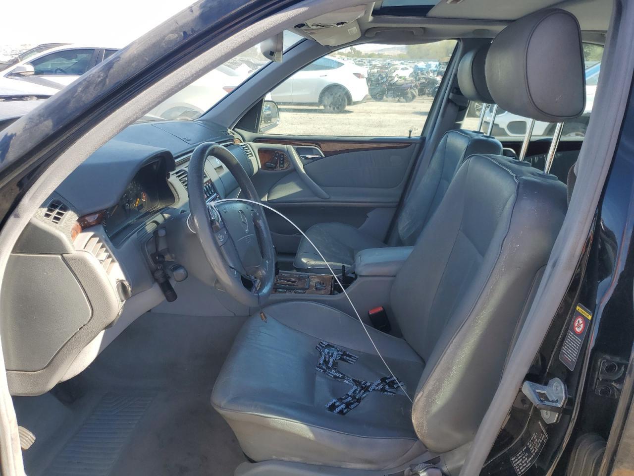 2001 Mercedes-Benz E 320 - Фото 7