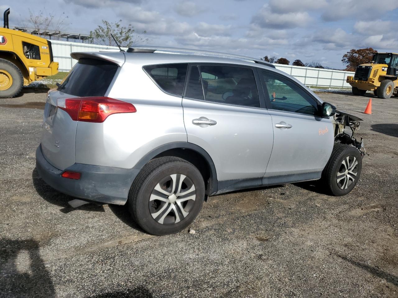 2014 Toyota Rav4 Le - Image 3