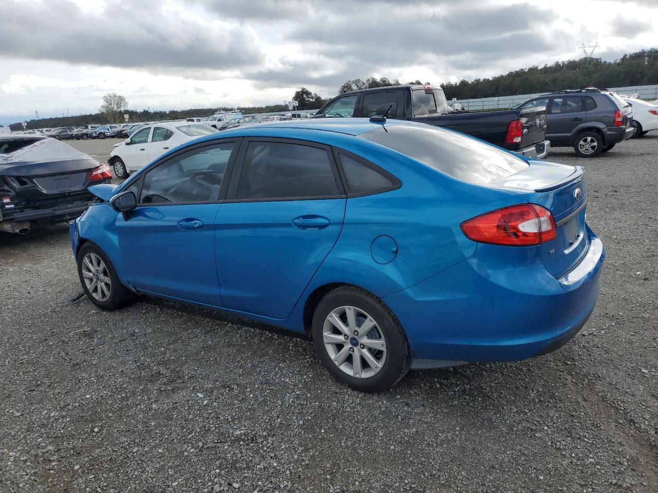 2012 Ford Fiesta Se - Фото 2
