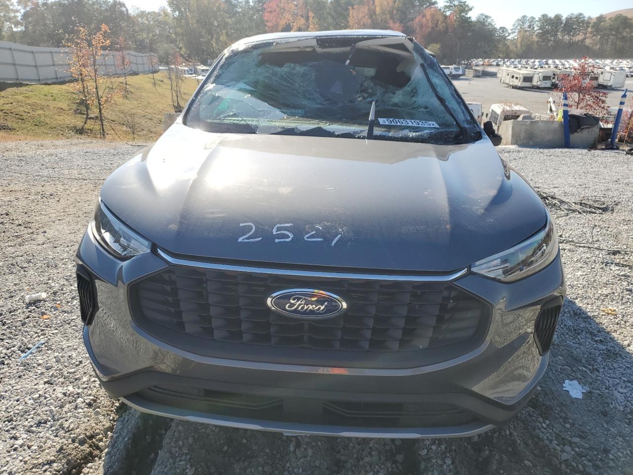 2025 Ford Escape Active - Image 5