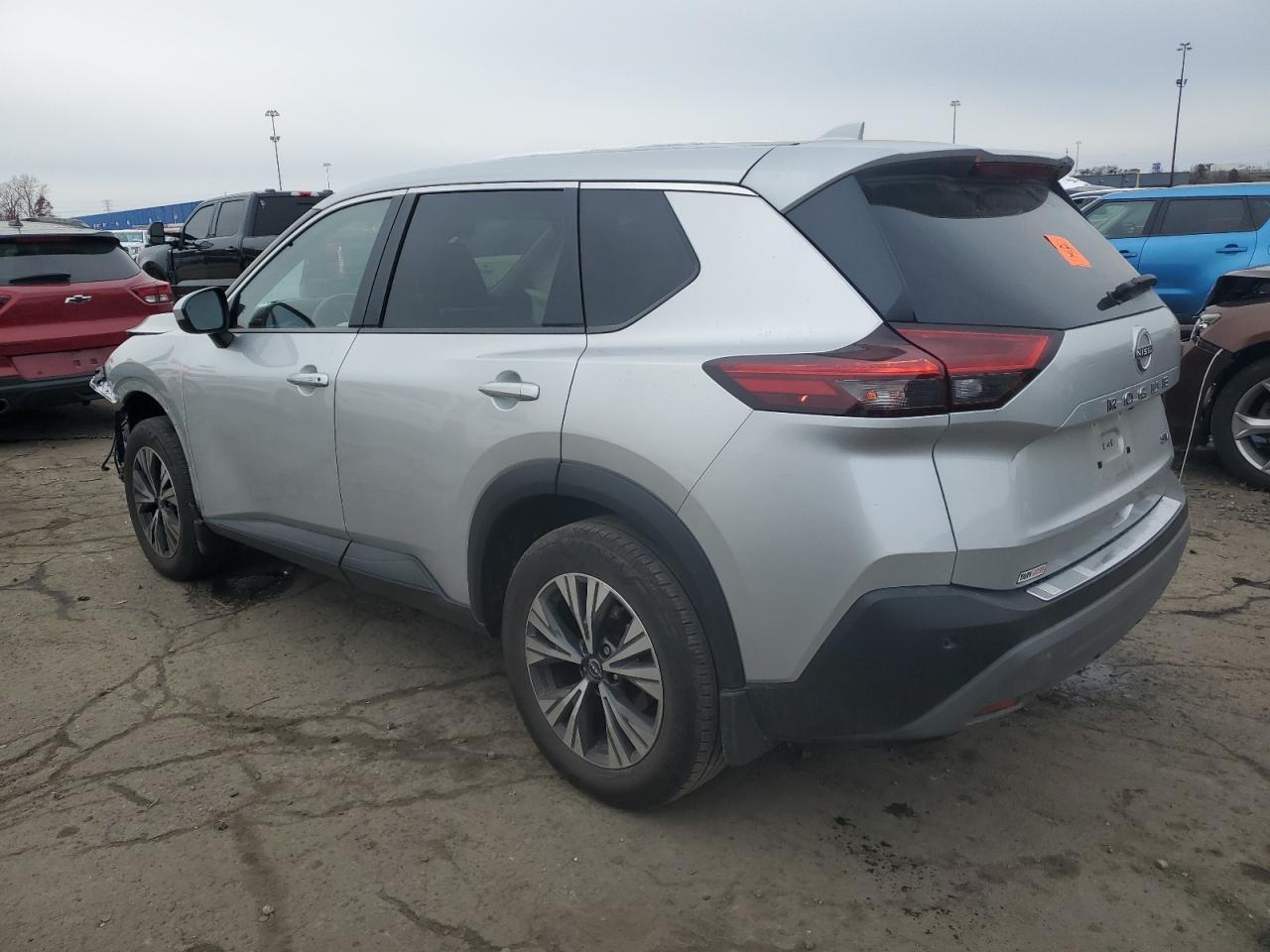 2023 Nissan Rogue Sv - Фото 2