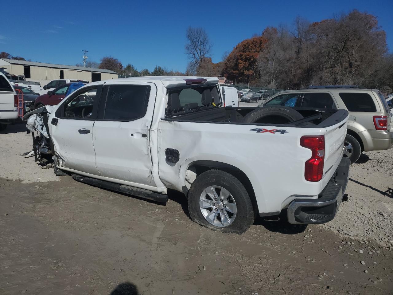2024 Chevrolet Silverado K1500 - Image 2
