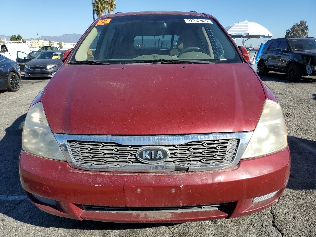 2011 Kia Sedona Lx - Фото 5