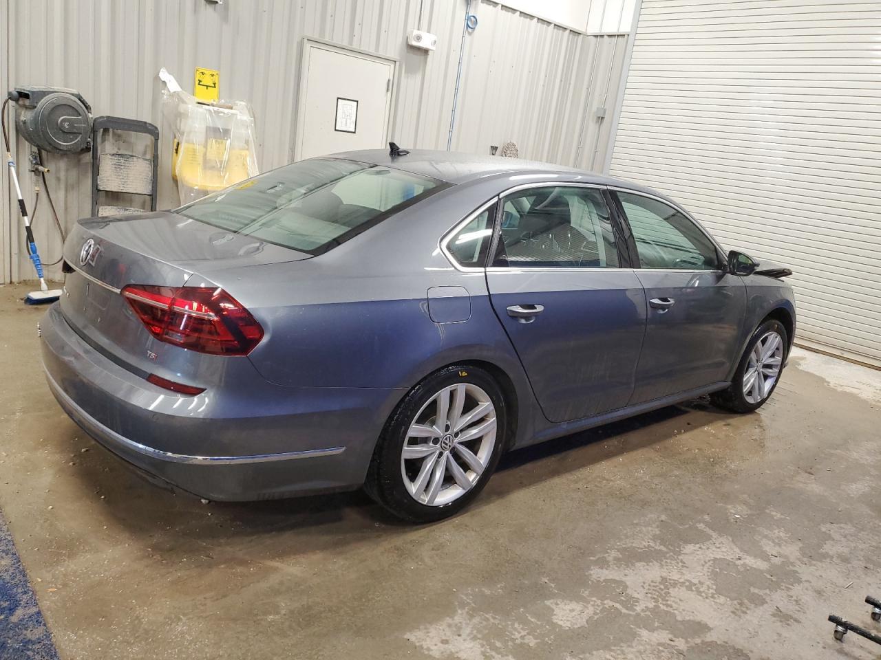 2018 Volkswagen Passat Se - Фото 3